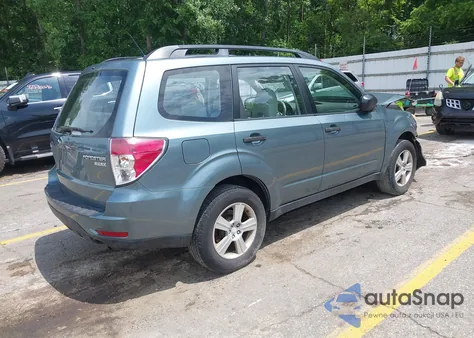 2010 Subaru Forester 2.5X из США, поврежденный, VIN JF2SH6BC8AH913752